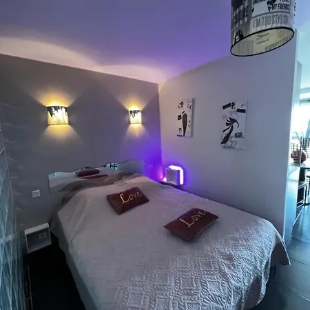 Cap D'agde, Village Naturiste, Port Nature 5, Coursive Agde