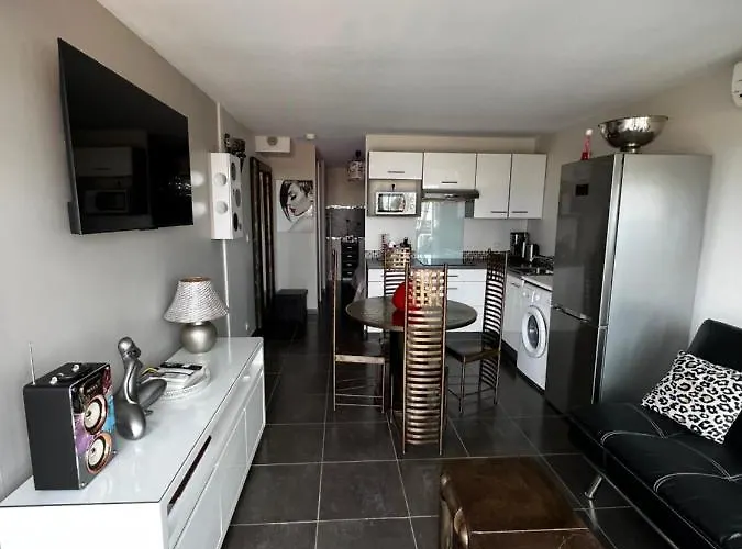 Cap D'agde, Village Naturiste, Port Nature 5, Coursive Agde